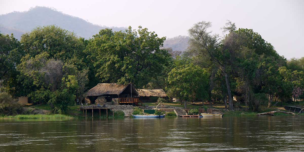 Kingfisher Tiger fishing lodge on the Zambezi River
